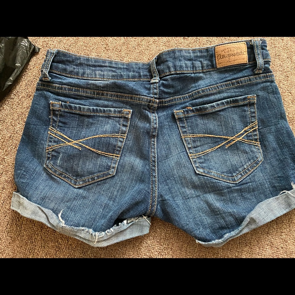 Shorts - Picture 3 of 4
